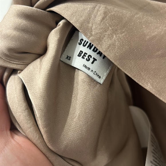 Silky Tie back Camisole XS - Picture 3 of 4